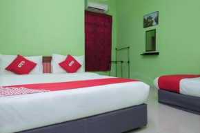 OYO 90018 River Village Hotel